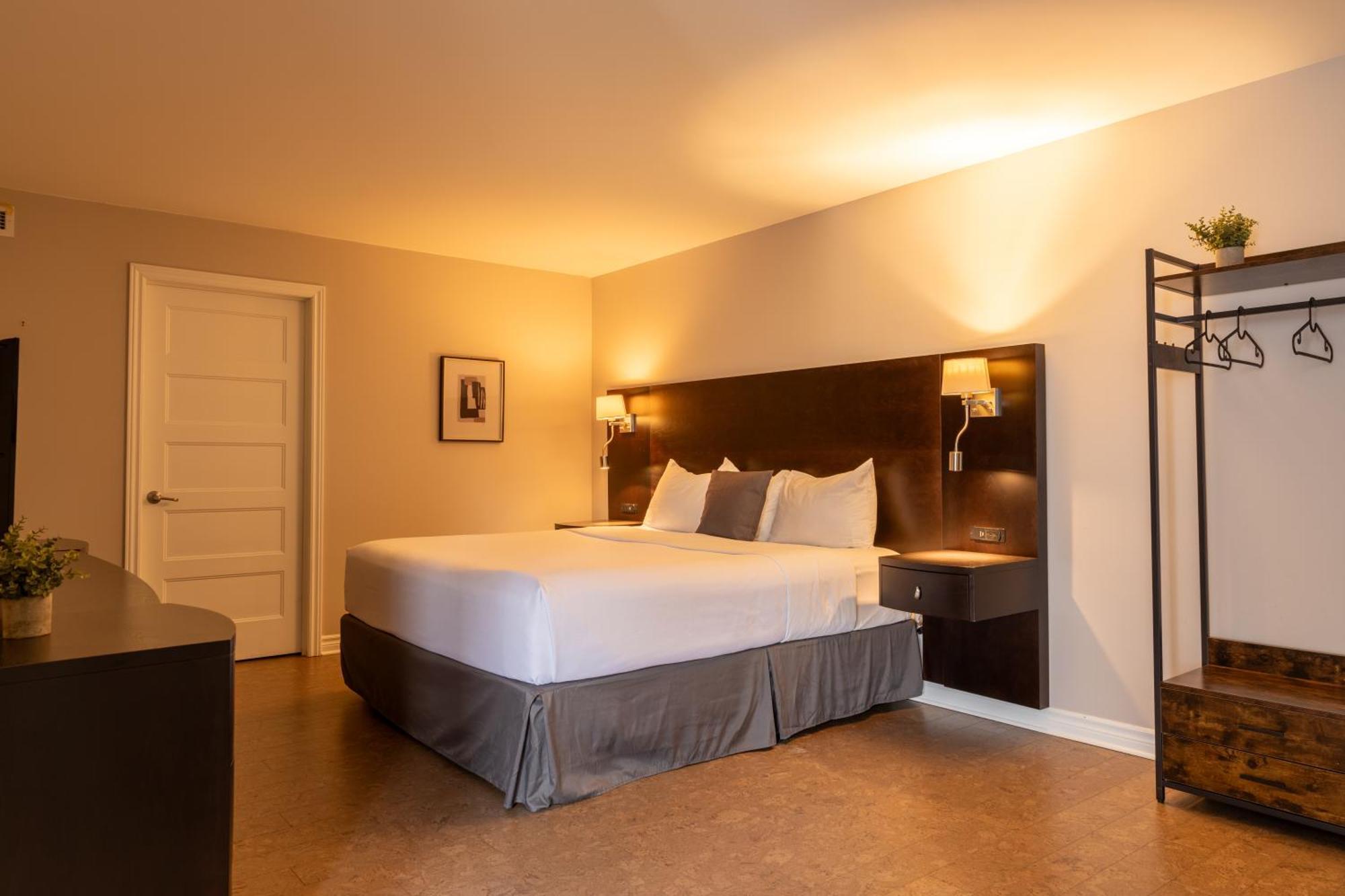 Auberge Des Gallant Rigaud Eksteriør billede