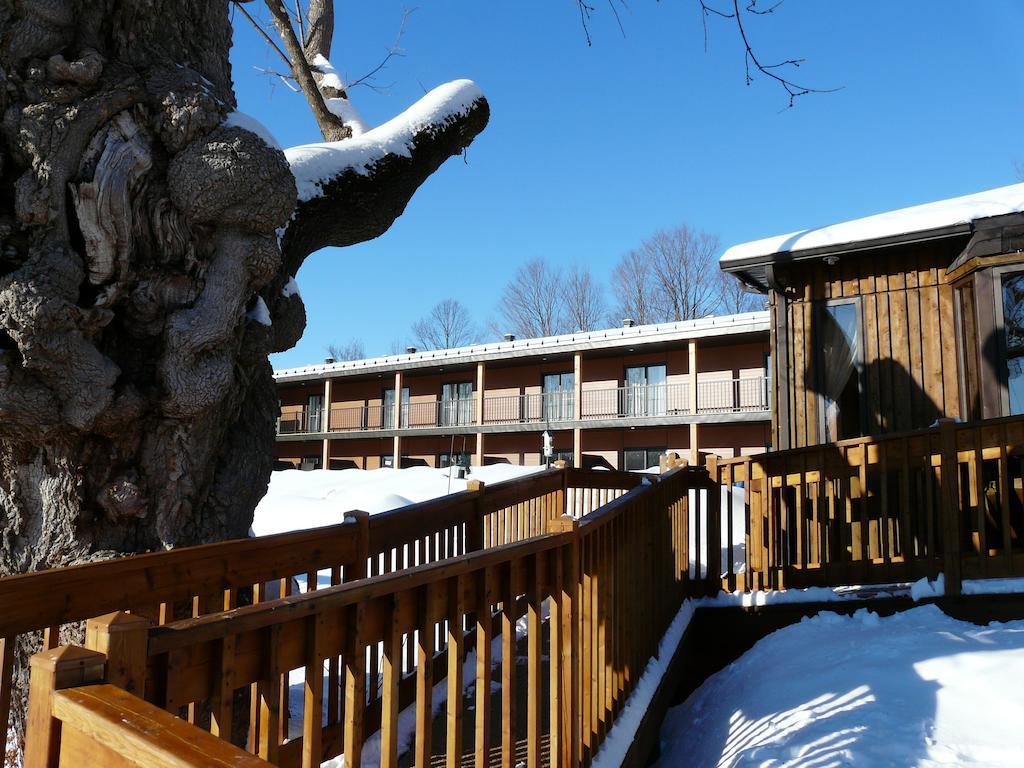 Auberge Des Gallant Rigaud Eksteriør billede