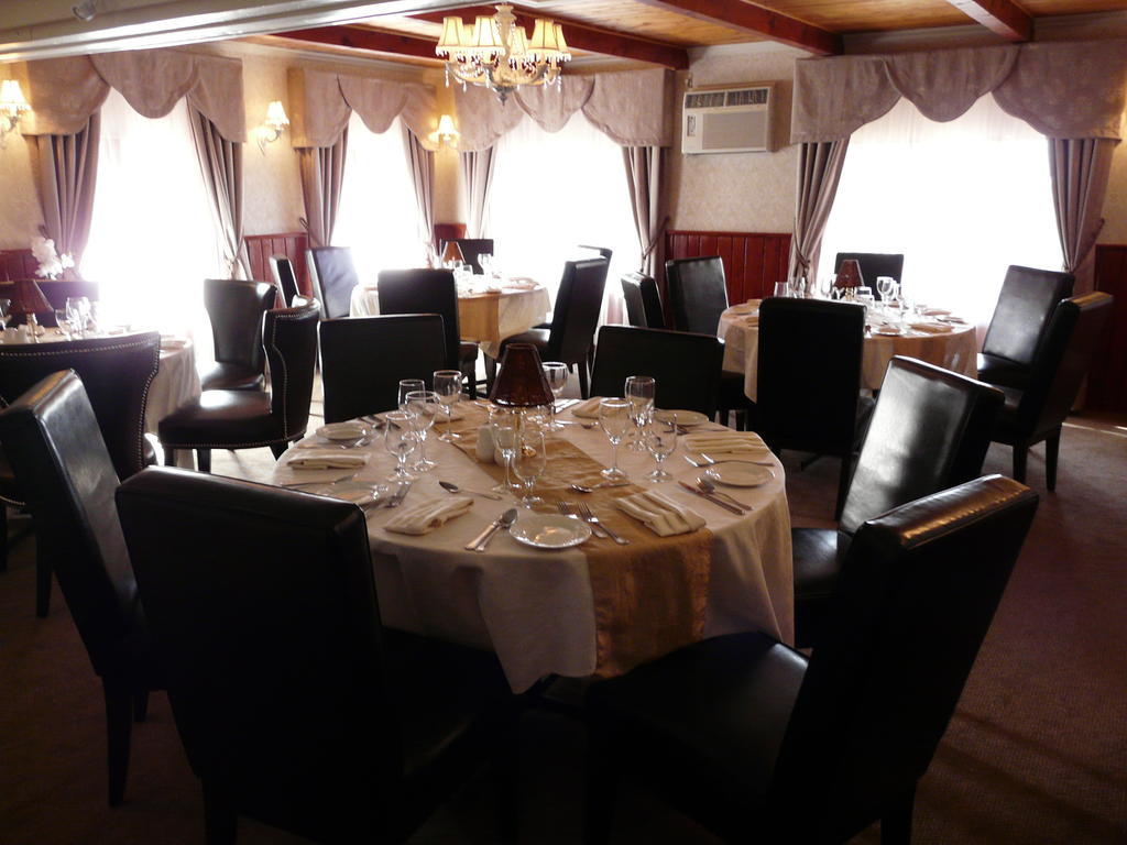 Auberge Des Gallant Rigaud Eksteriør billede