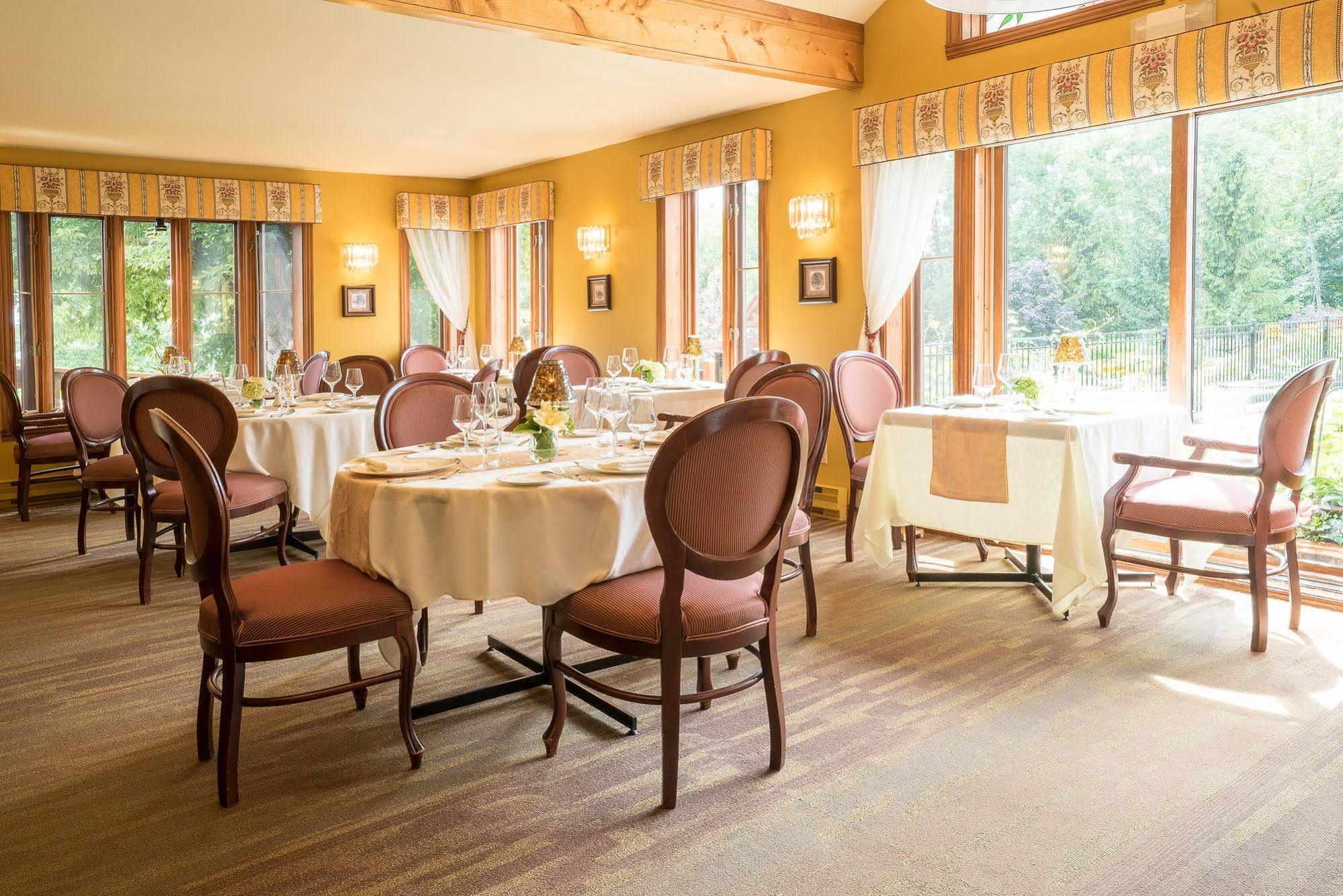 Auberge Des Gallant Rigaud Eksteriør billede